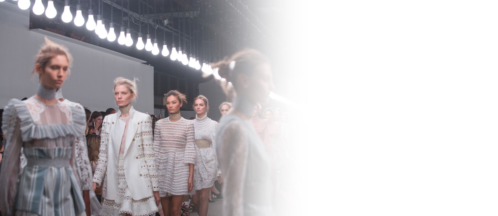 Backstage Zimmerman Kollektion Frühjahr-Sommer 2016 Fashion Week Haar Inspirationen Trends | René Furterer Backstage Zimmerman Kollektion Frühjahr-Sommer 2016 Fashion Week Haar Inspirationen Trends | René Furterer